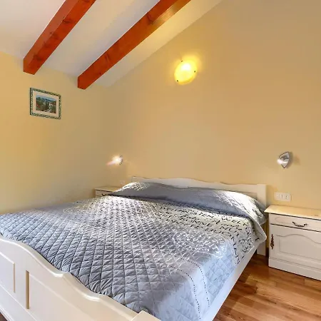 Panorama 1 By Interhome * 라빈